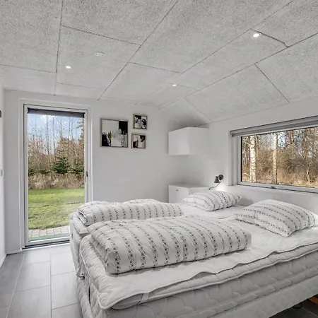 Semesterbostad Srebrenka - 900m From The Sea By Interhome *